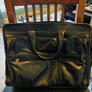 Tumi Expandable Organizer Lap Top Briefcasae